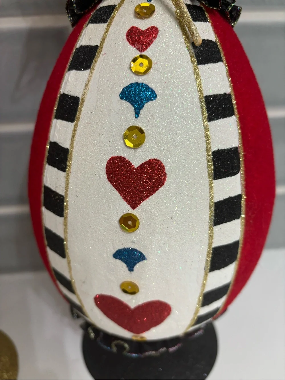 Set Of 2 PIER 1 IMPORTS King & Queen Of Hearts 16